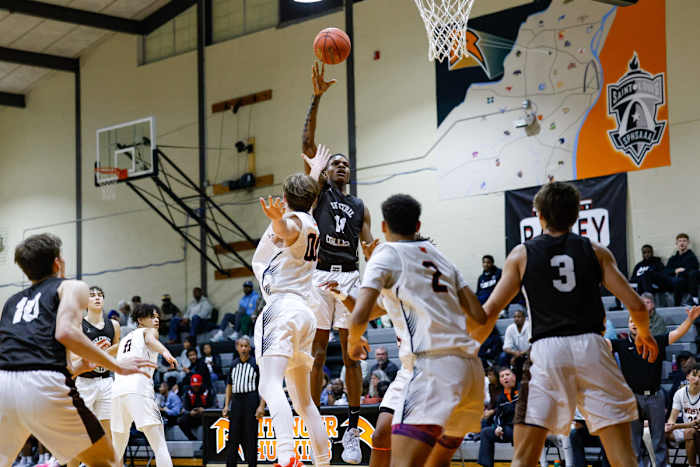 Webster Groves Missouri Mount Carmel Illinois boys basketball December 16 2023 Nate Latsch 24992